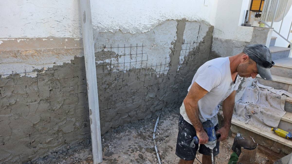 Denis Cretu Obras e Remodelações - Portimão - Rohrleitungen installieren