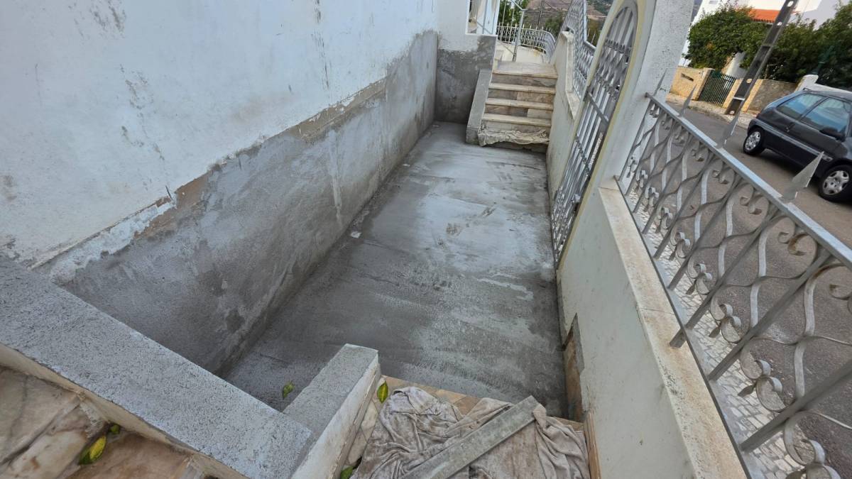Denis Cretu Obras e Remodelações - Portimão - Ventilator montieren