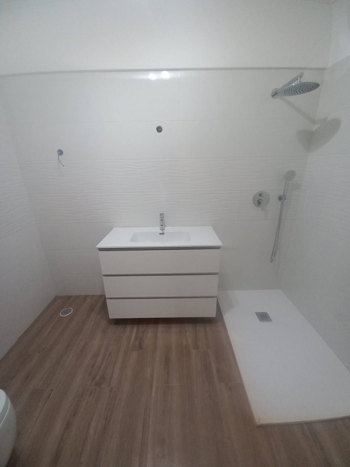 Hogar renovado - Odivelas - Instalación de baldosas