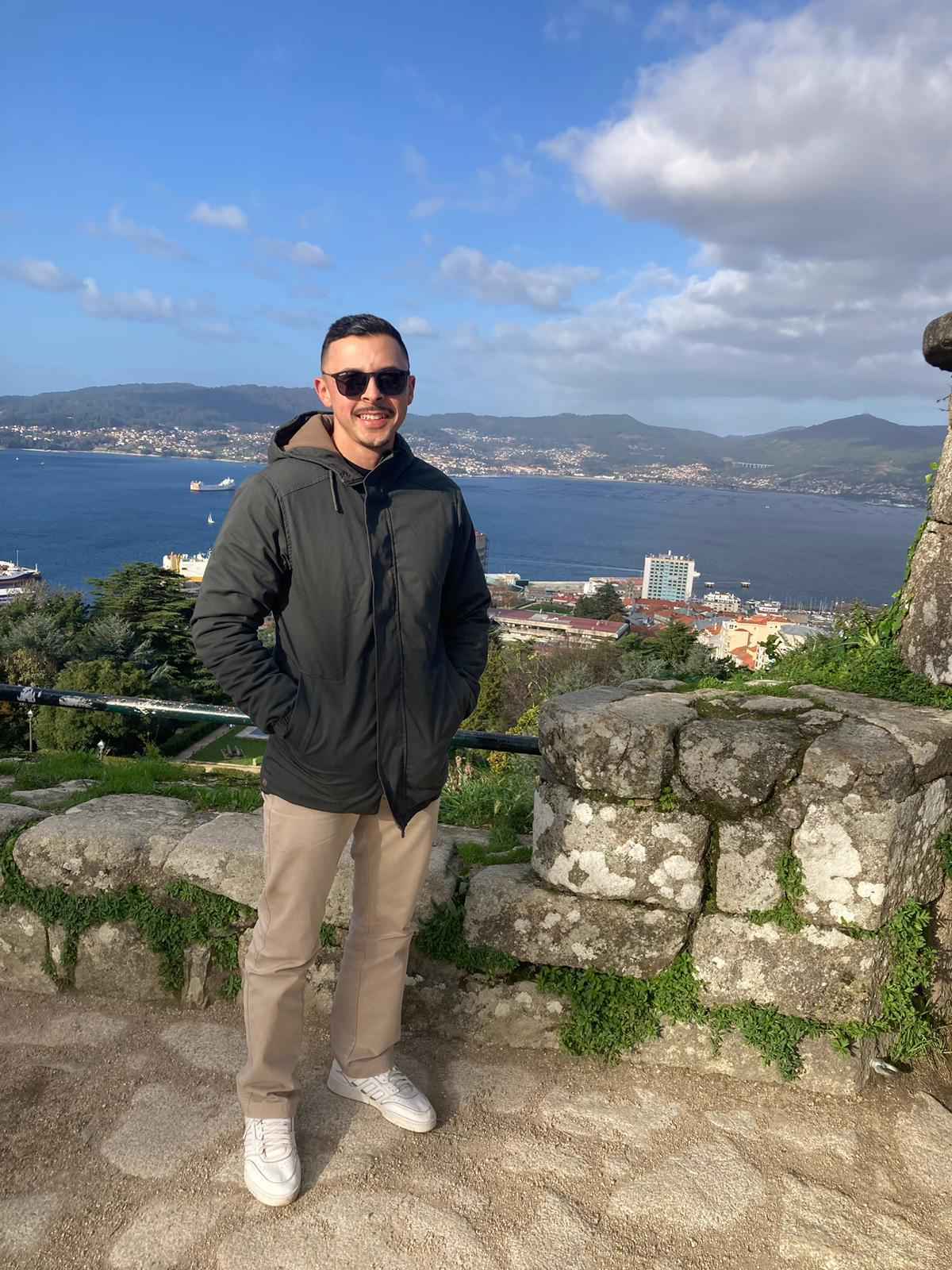 AlxSoluções - Coimbra - Montagem de Equipamento Desportivo