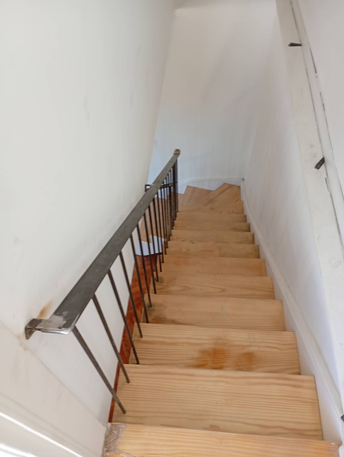 Creative Mult - Sintra - Reparatur des Garagentors