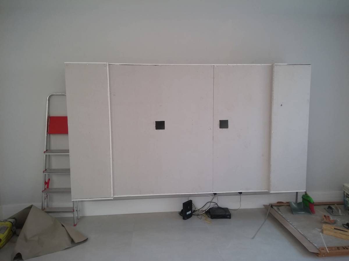 Sou especialista em ladrilhos em geral a mais de 15 anos no ramo, acabamentos de primeira - Torres Novas - Kitchen Remodel