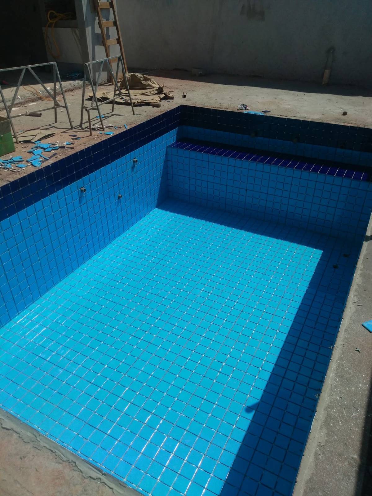 Sou especialista em ladrilhos em geral a mais de 15 anos no ramo, acabamentos de primeira - Torres Novas - Home Improvements