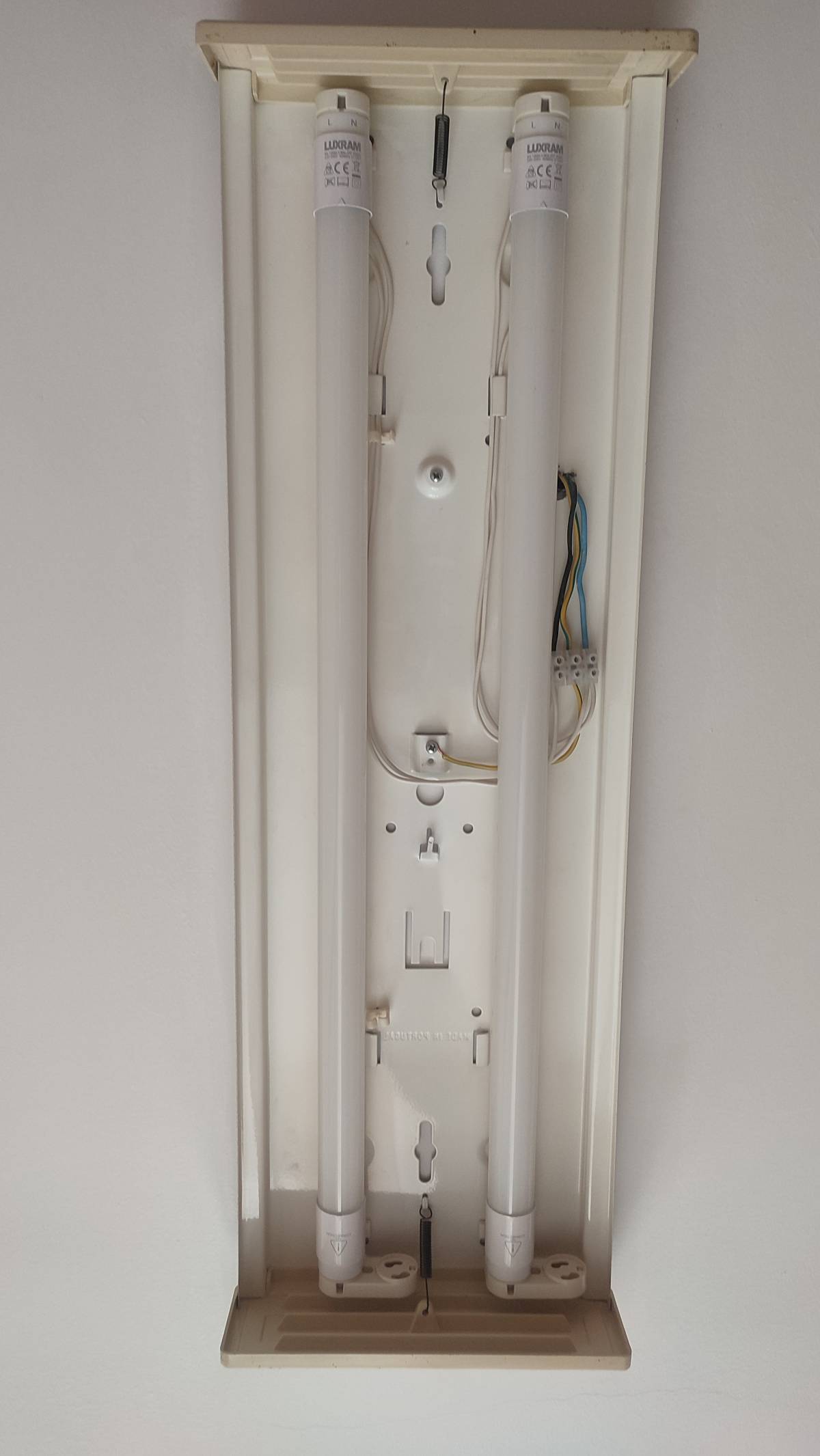 Intensional - Instalações Elétricas e Manutenção - Matosinhos - Eletricistas