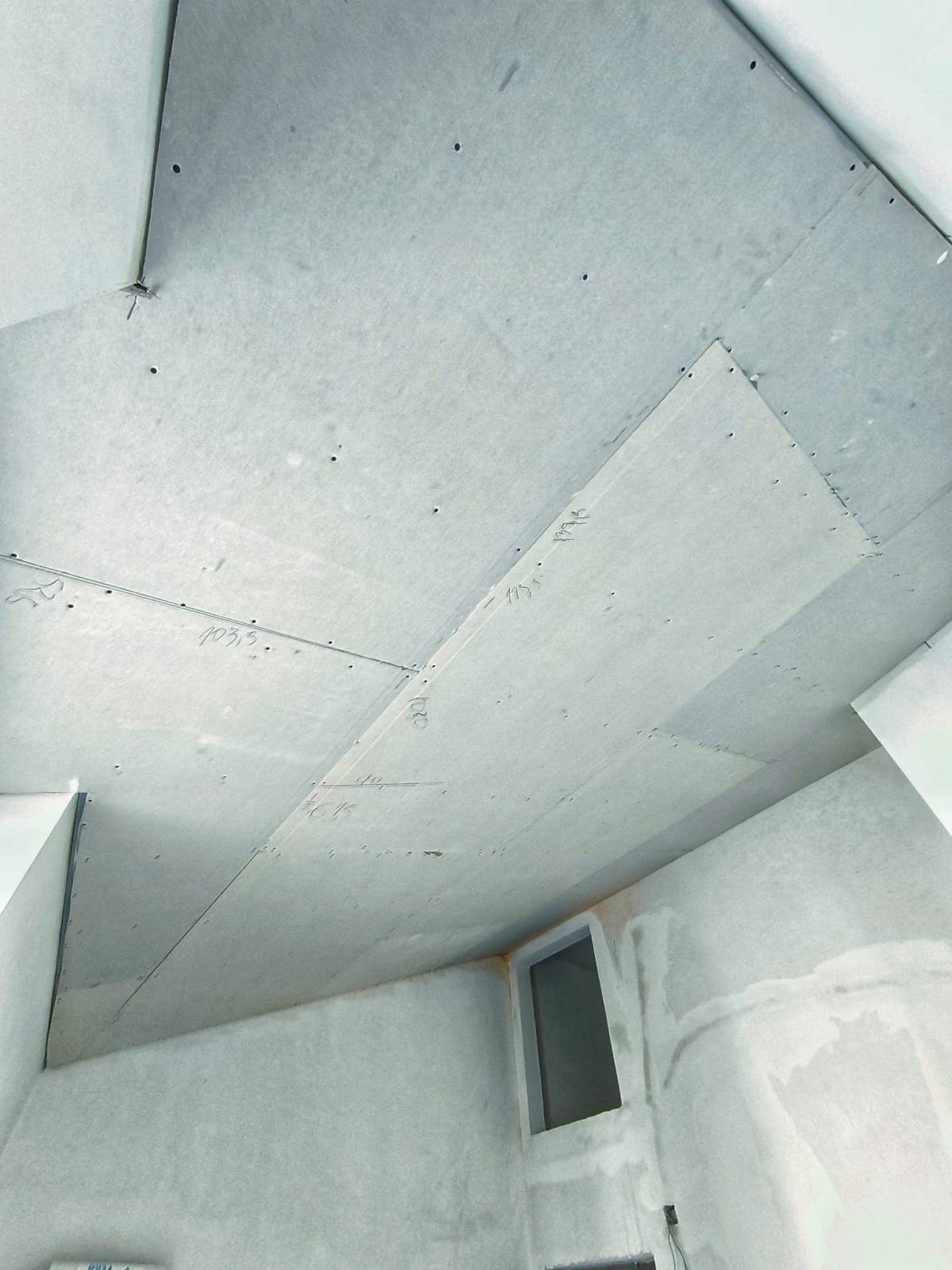 Prumo Real - Oeiras - Construção de Parede Interior