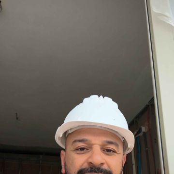 Sou especialista em ladrilhos em geral a mais de 15 anos no ramo, acabamentos de primeira - Torres Novas - Store Renovation