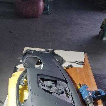 Autohubroma - Loulé - Restauro, Tratamento e Reparação de Couro