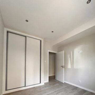 Hogar renovado - Odivelas - Adición de pared interior