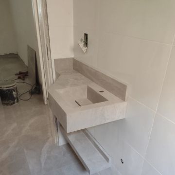 Sou especialista em ladrilhos em geral a mais de 15 anos no ramo, acabamentos de primeira - Torres Novas - Tile Repair