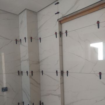 Sou especialista em ladrilhos em geral a mais de 15 anos no ramo, acabamentos de primeira - Torres Novas - Tile Repair