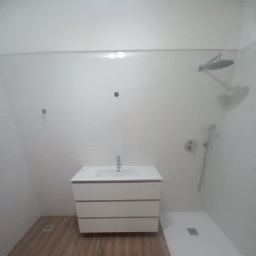Hogar renovado - Odivelas - Instalación de baldosas