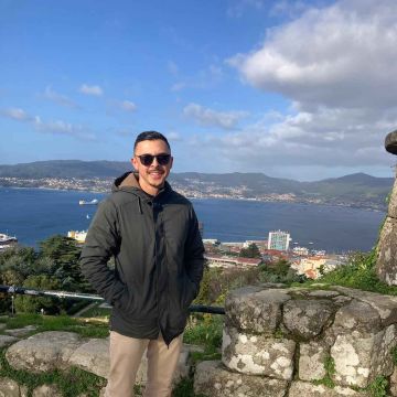 AlxSoluções - Coimbra - Montagem de Equipamento Desportivo