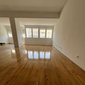 Diamond Wood(fya remodelações) - Odivelas - Instalação de Escadas