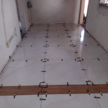 Sou especialista em ladrilhos em geral a mais de 15 anos no ramo, acabamentos de primeira - Torres Novas - New Home Construction