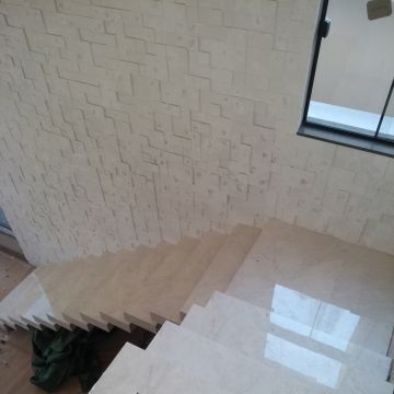Sou especialista em ladrilhos em geral a mais de 15 anos no ramo, acabamentos de primeira - Torres Novas - Home Remodeling