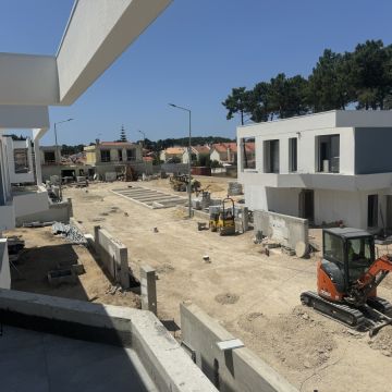 Zacarias - Seixal - Instalação, Reparação ou Remoção de Revestimento de Parede