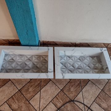 Sou especialista em ladrilhos em geral a mais de 15 anos no ramo, acabamentos de primeira - Torres Novas - Baseboards