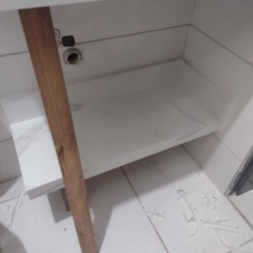 Sou especialista em ladrilhos em geral a mais de 15 anos no ramo, acabamentos de primeira - Torres Novas - Drop Ceiling