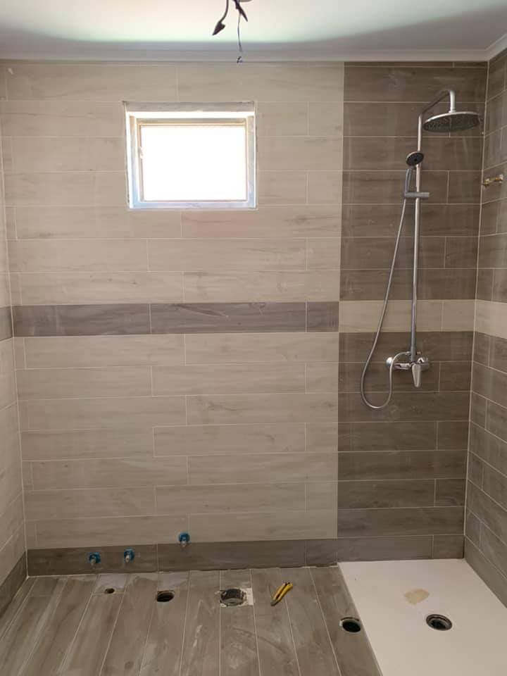 Remodelar Sonhos - Moita - Stein- oder Fliesenboden verlegen