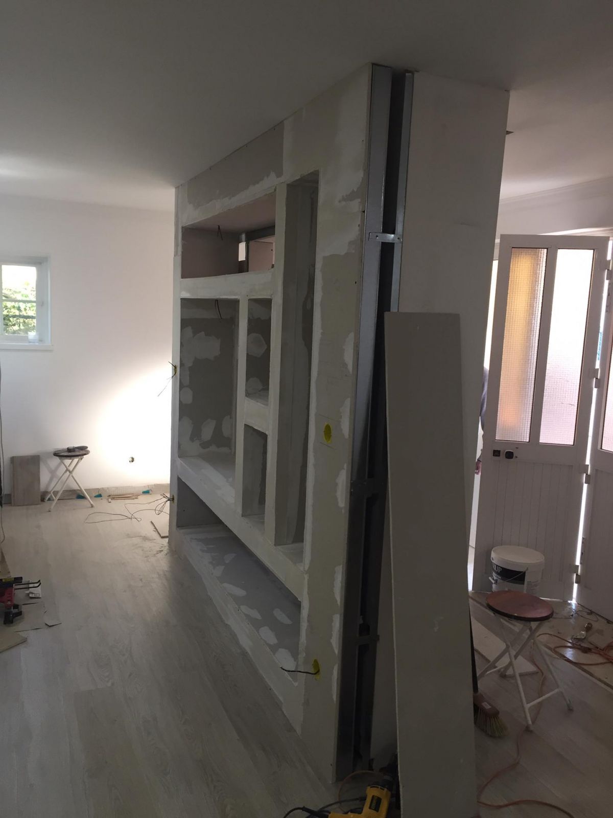 Ladislau Ferreira Dutra - Lisboa - Drywall Repair and Texturing