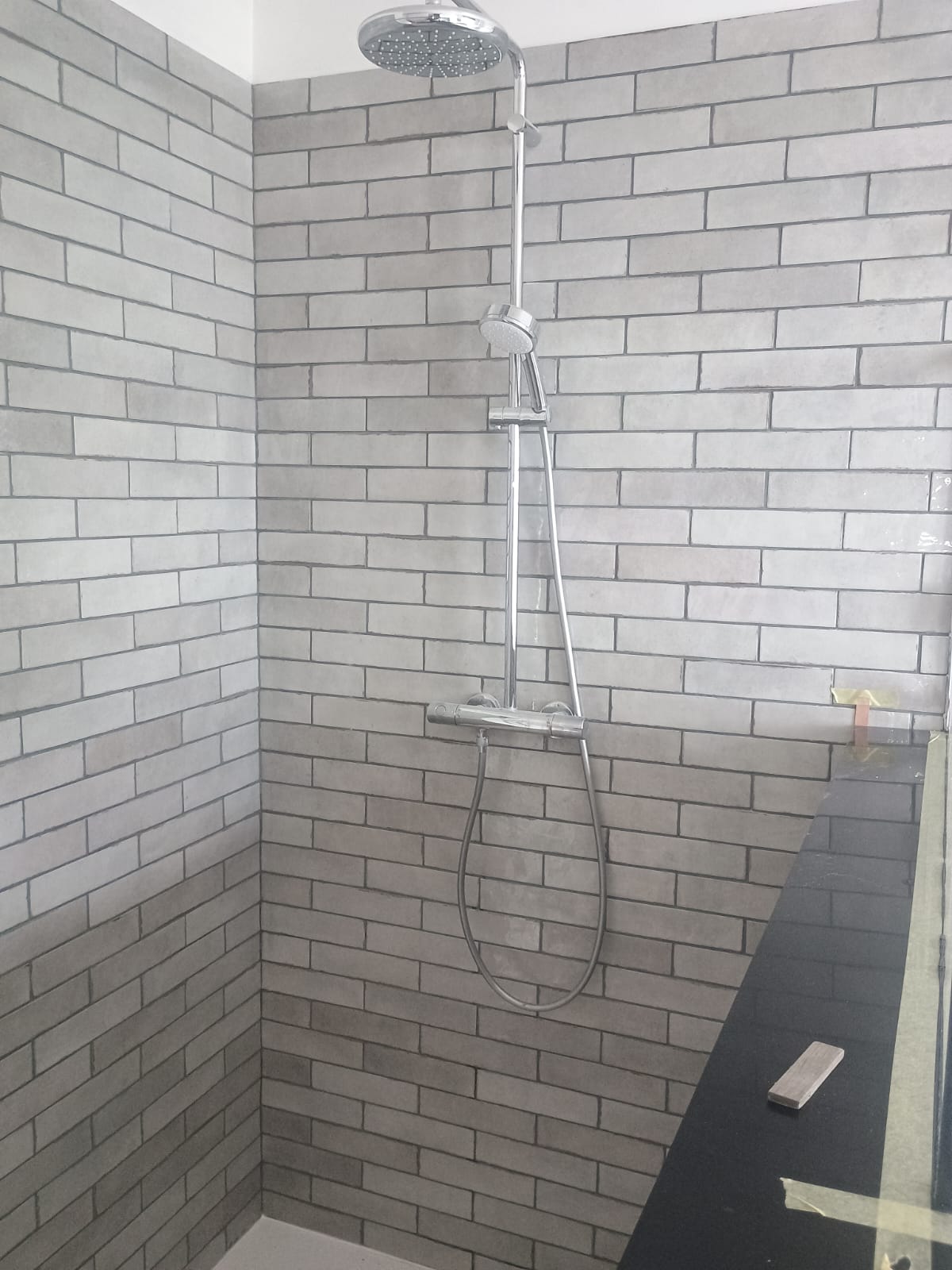 WORKER CONSTRUCTION - Amadora - Shower and Bathtub Repair