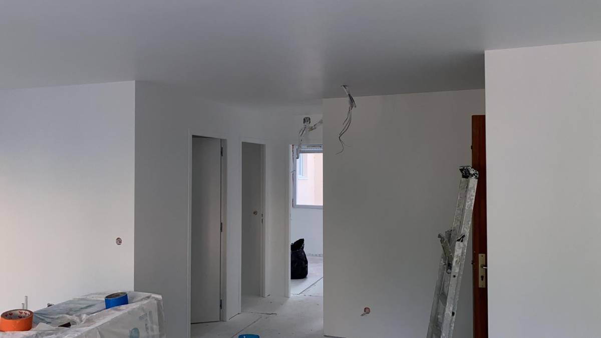WORKER CONSTRUCTION - Amadora - Drywall Repair and Texturing