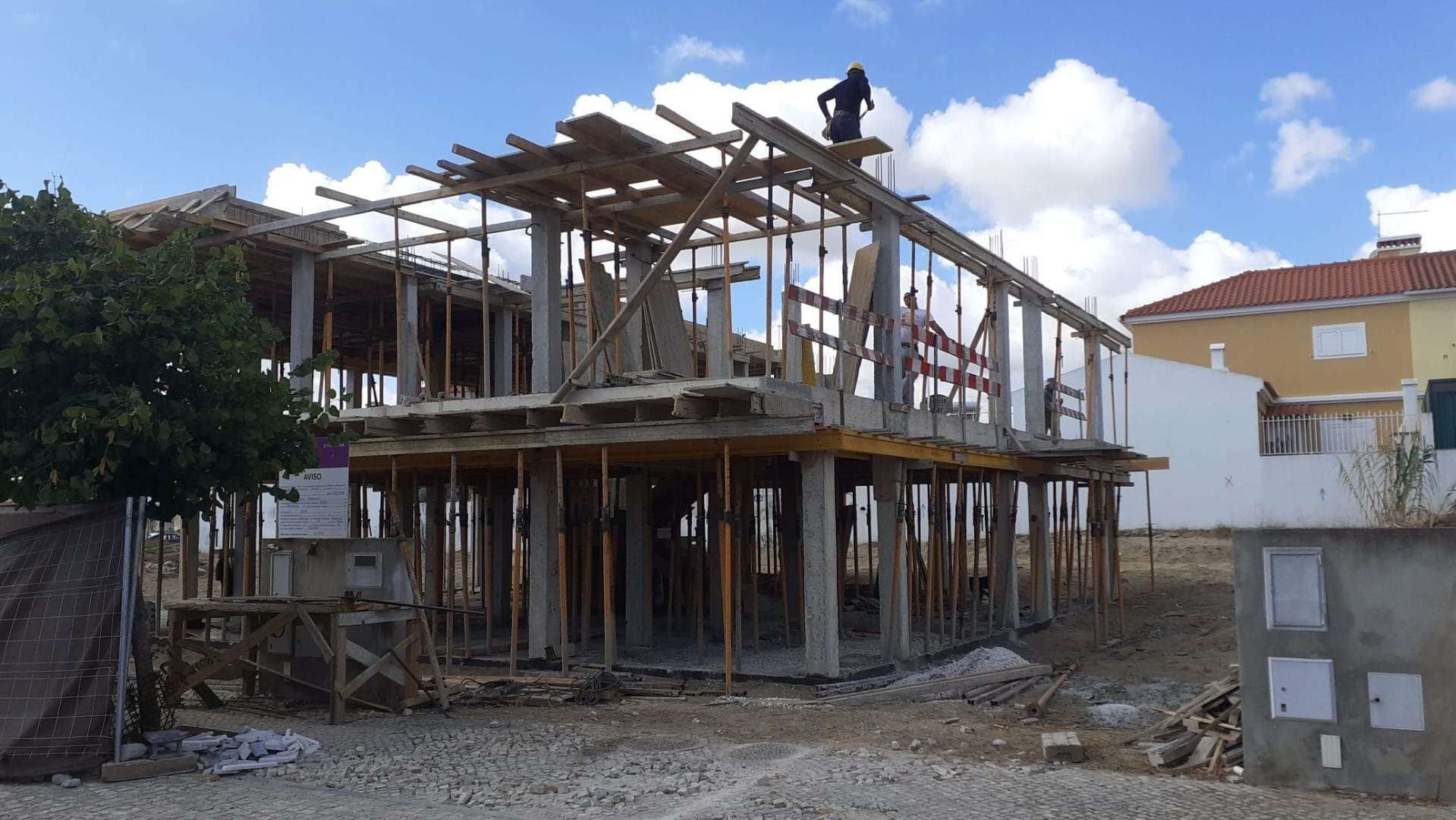 B&S Construção Civil - Setúbal - Revestimento de Pavimento