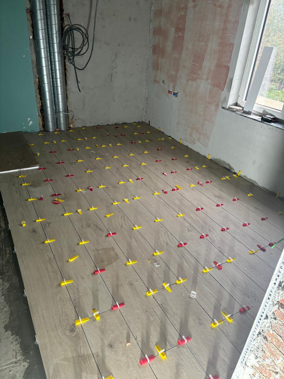 WORKER CONSTRUCTION - Amadora - Sump Pump Repair or Maintenance