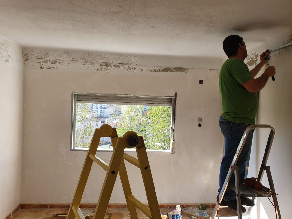 Ladislau Ferreira Dutra - Lisboa - Concrete Flooring Installation