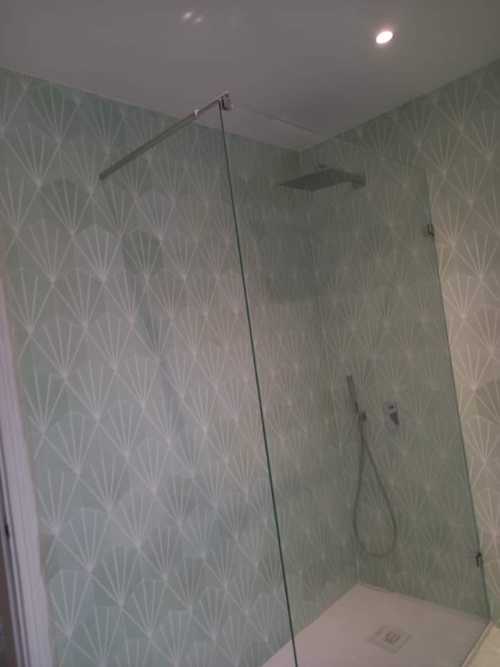 Remodelar Sonhos - Moita - Badezimmer fliesen