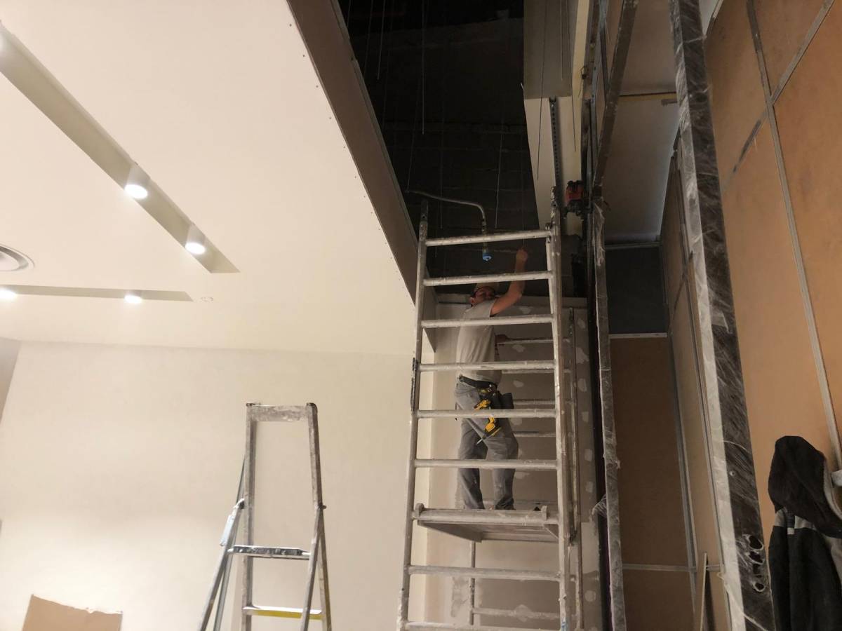 WORKER CONSTRUCTION - Amadora - Exterior Painting