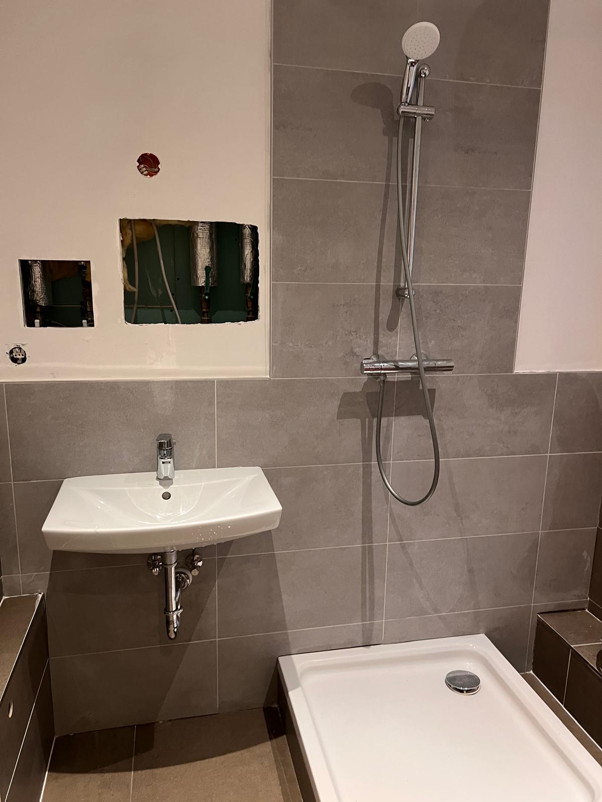 Nunes Canalizações - Portimão - Installation de baignoire et de douche