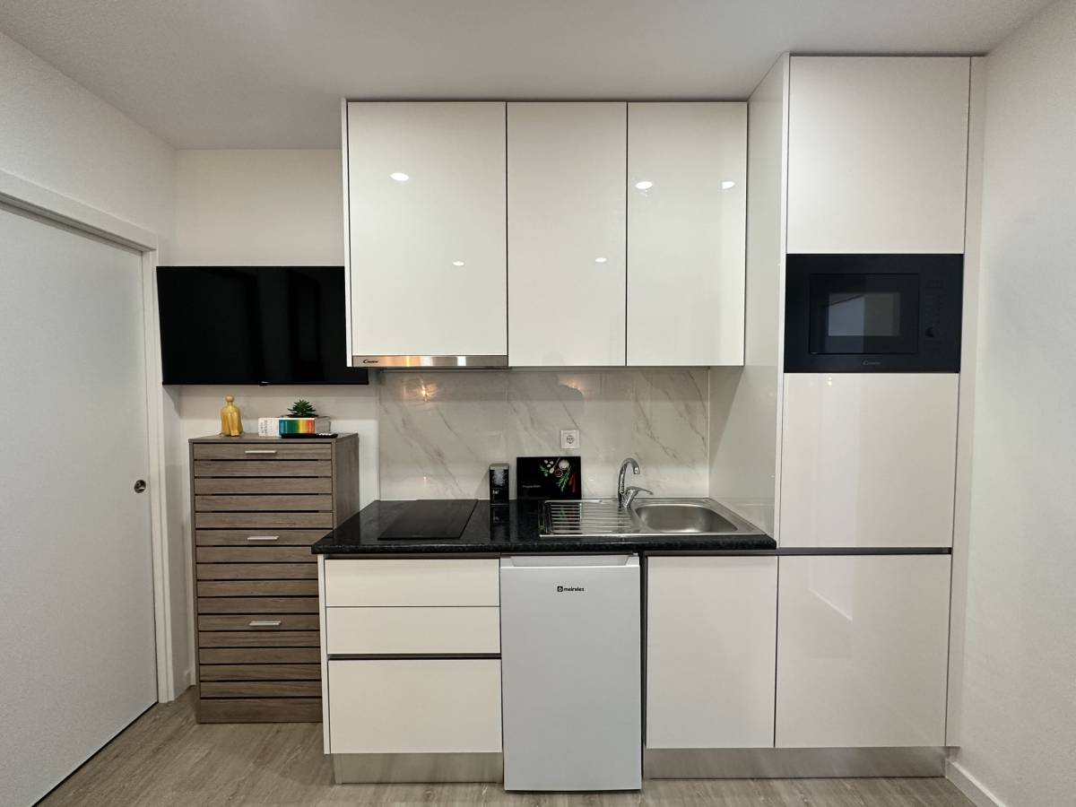 GHC PROPERTIES - Coimbra - Montagem de Mesa de Bilhar