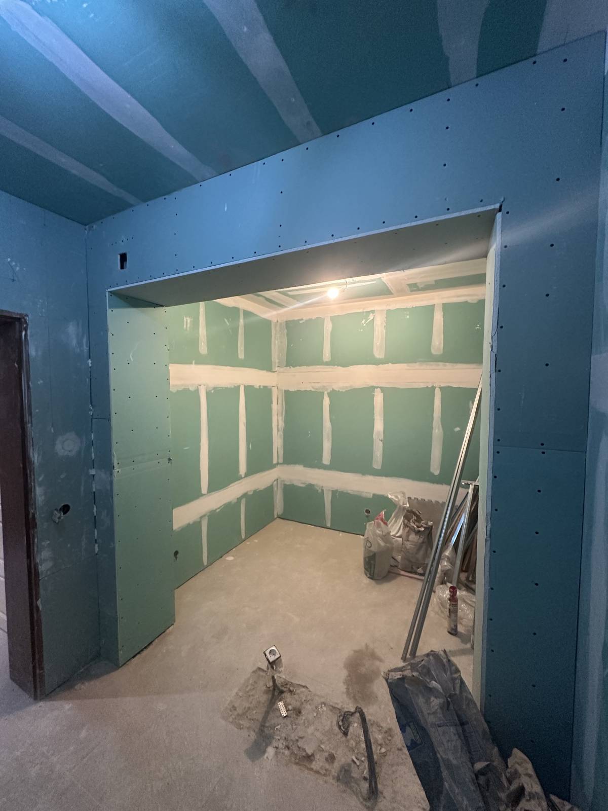 Adan Pereira - Sintra - Construction de mur intérieur