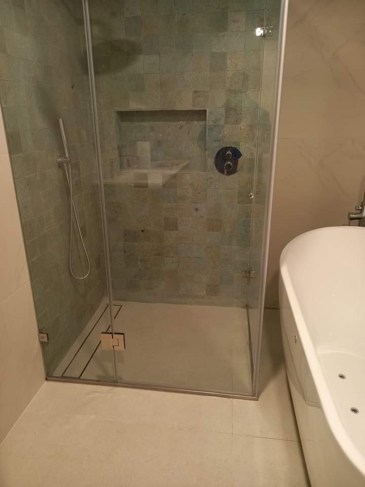 Remodelar Sonhos - Moita - Dusche oder Badewanne reparieren