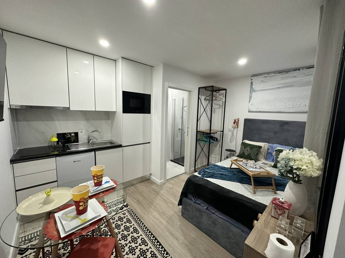GHC PROPERTIES - Coimbra - Instalação de Pavimento em Pedra ou Ladrilho