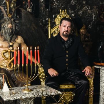 Bruxo do milenio - Lisboa - Tarot Card Reader Entertainment