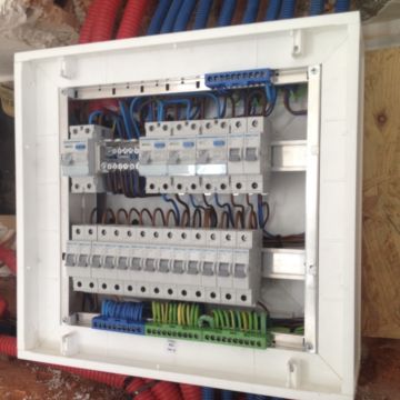 Central Faz Sistemas Elétricos - Mafra - Électriciens