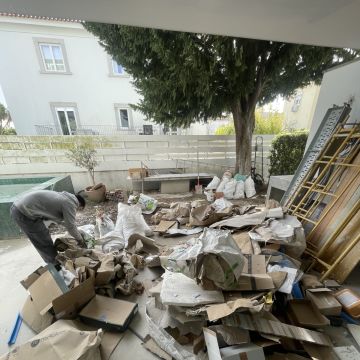 Recolhas de lixo/entulho, entregas oe mudanças - Lisboa - Instalação de Tubos de Canalização