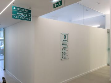 ANA DOURADO.ARQUITETA - Coimbra - Picture Hanging and Art Installation