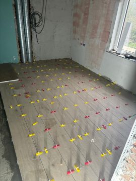 WORKER CONSTRUCTION - Amadora - Sump Pump Repair or Maintenance