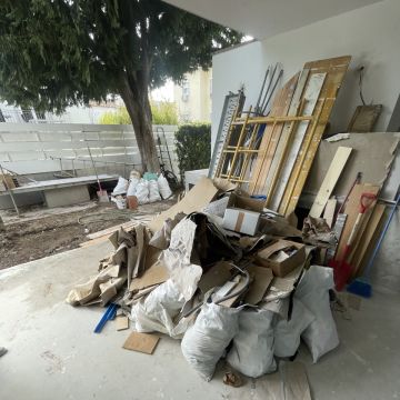 Recolhas de lixo/entulho, entregas oe mudanças - Lisboa - Instalação ou Substituição de Telhado