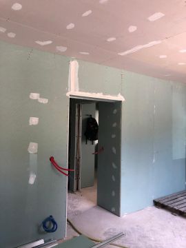WORKER CONSTRUCTION - Amadora - Lamp Installation