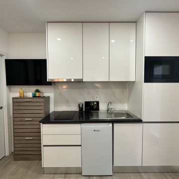GHC PROPERTIES - Coimbra - Montagem de Mesa de Bilhar