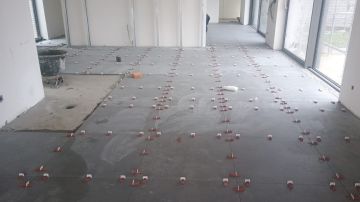 WORKER CONSTRUCTION - Amadora - New Home Construction