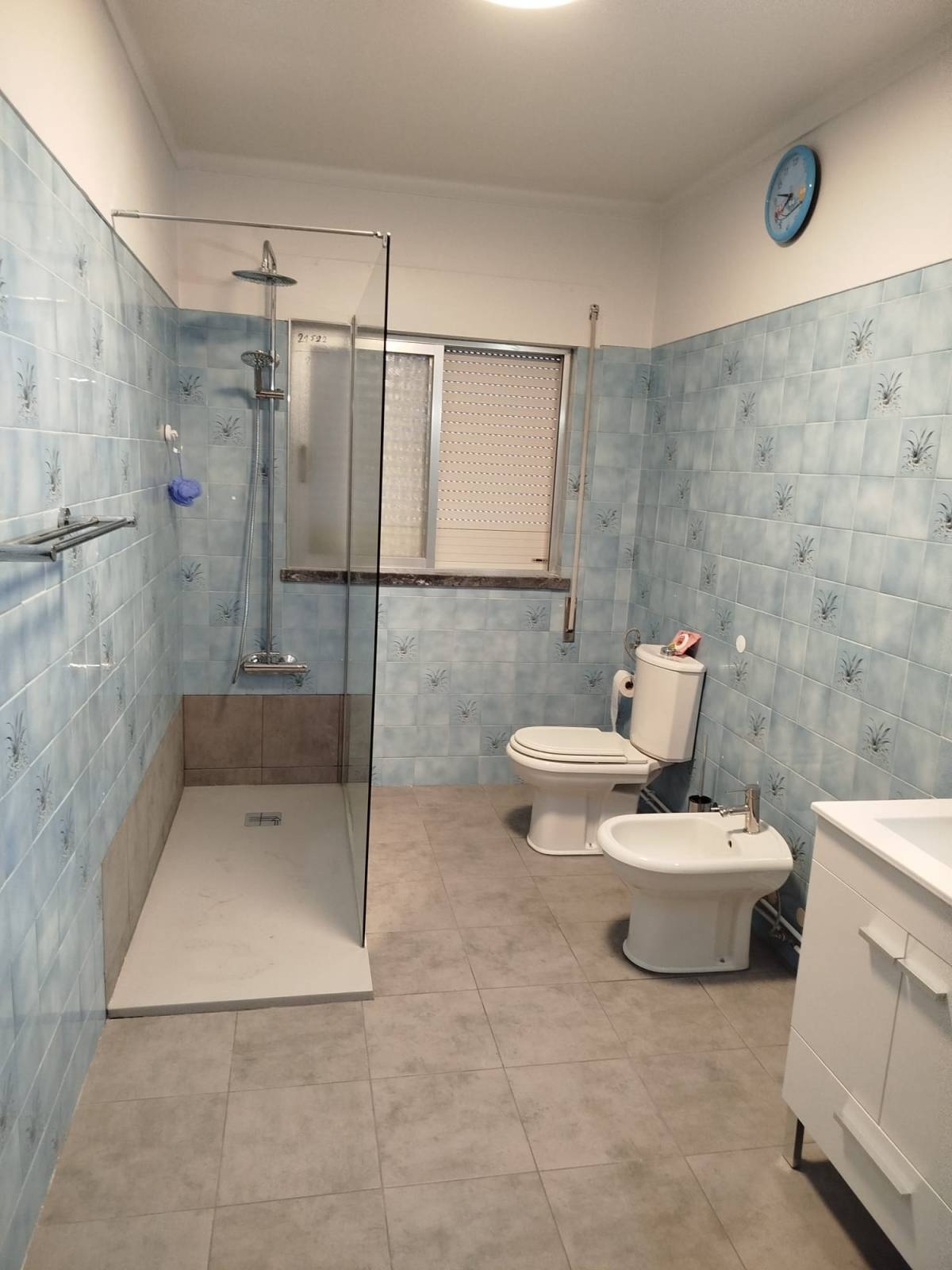 Vilson Cavalheiro - Alcobaça - Instalação, Reparação ou Remoção de Revestimento de Parede