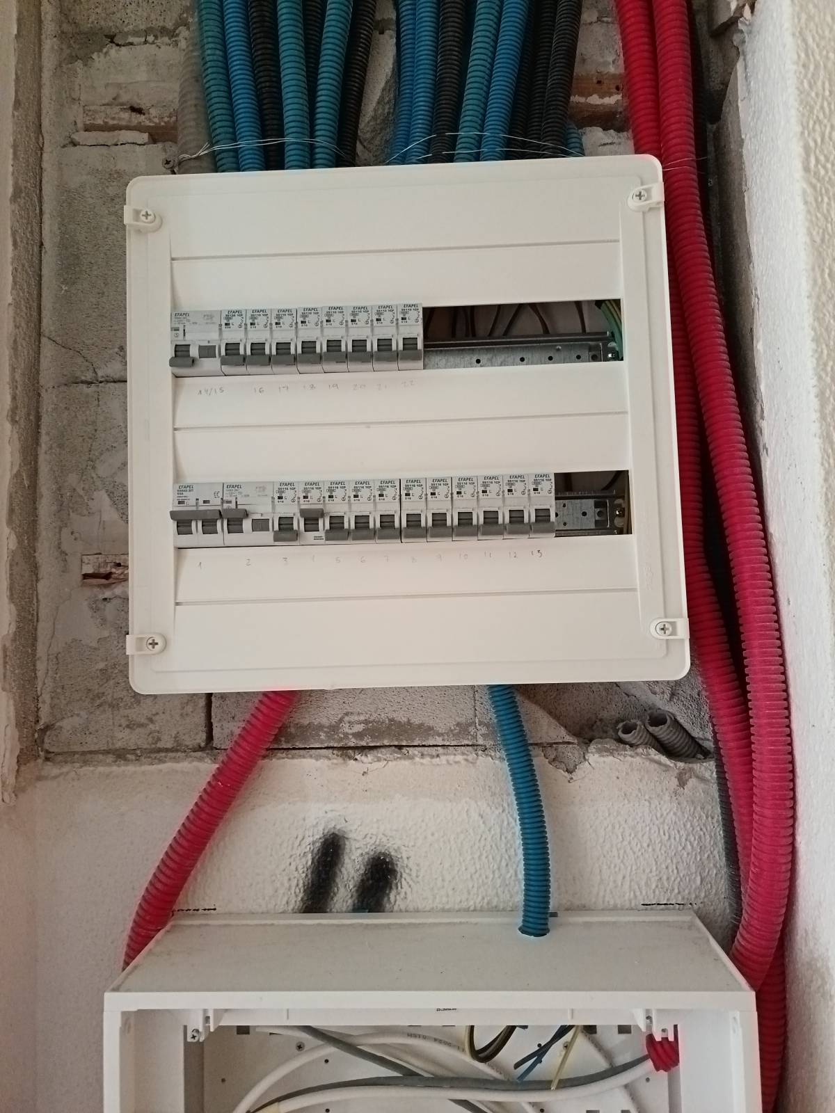 LAFRAN - eletrica - Seixal - Lamp Installation