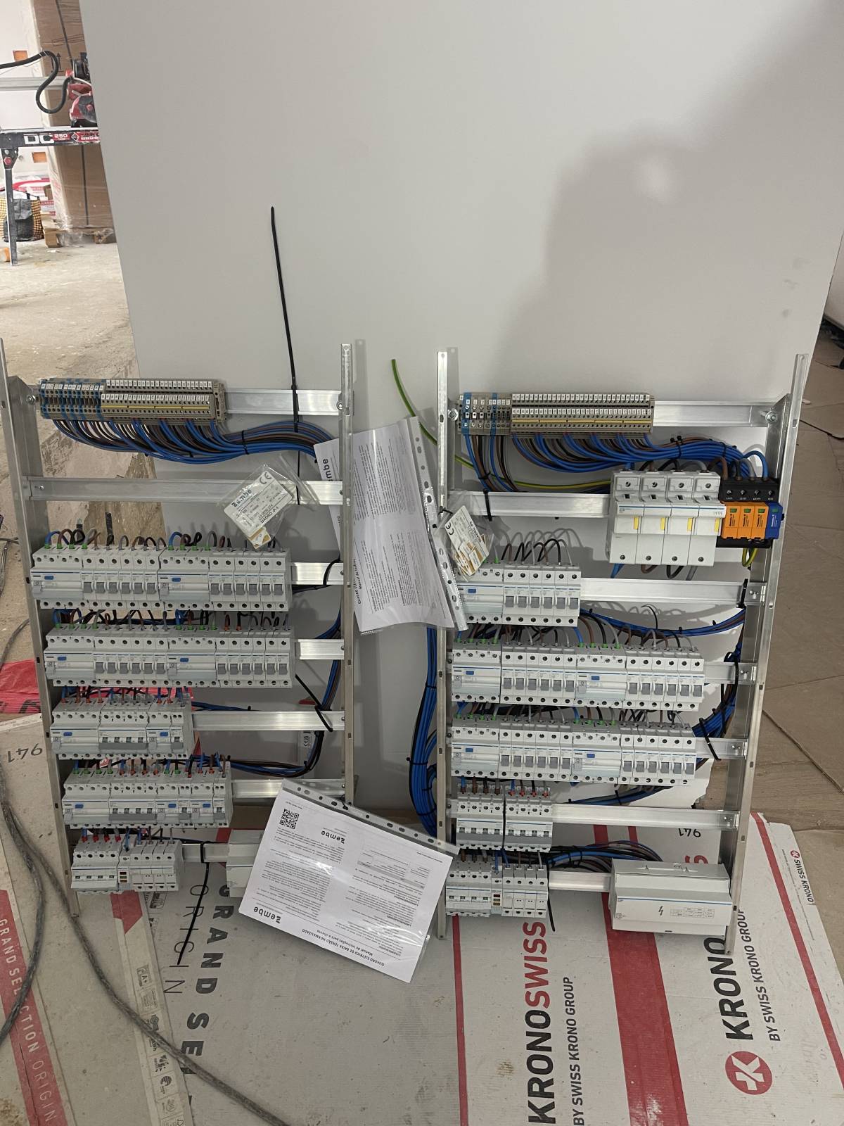 CADU DA SILVA - ELETRECISTA QUALIFICADO - Odivelas - Instalación de ventiladores
