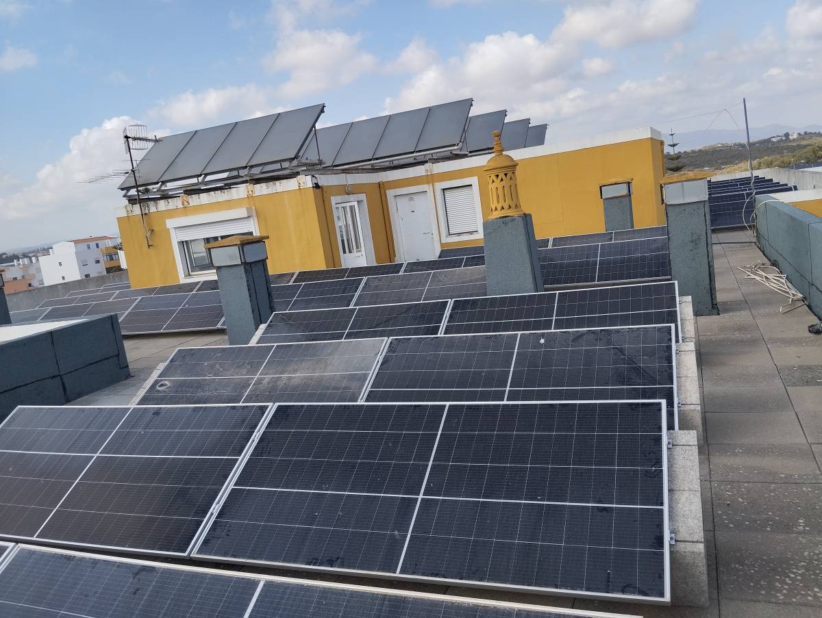 Araújo - Portimão - Reparação de Painel Solar