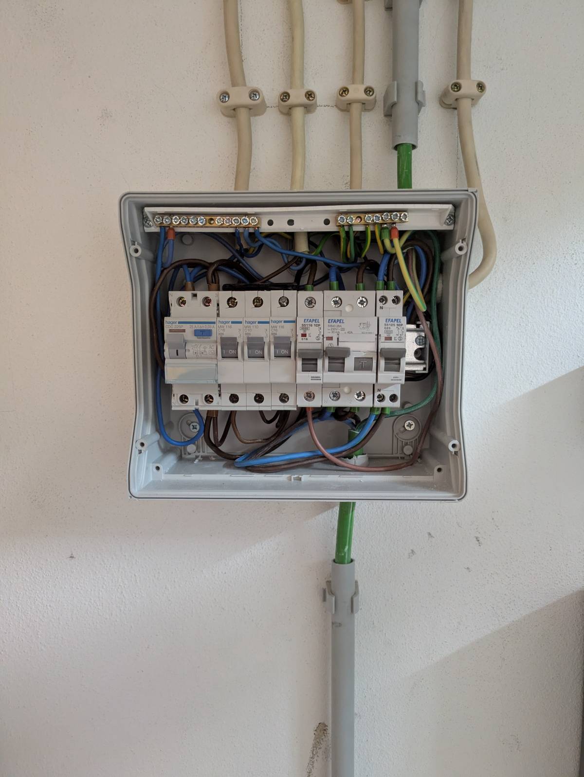 Volts reparações eletricas - Seixal - Instalación de lámparas